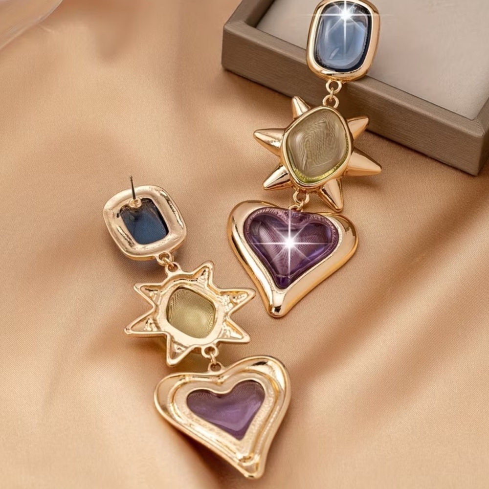NEW❗️Statement Heart & Sun Drop Earrings. Unique Earrings. ☀️💜 A3-126 - Picture 3 of 5